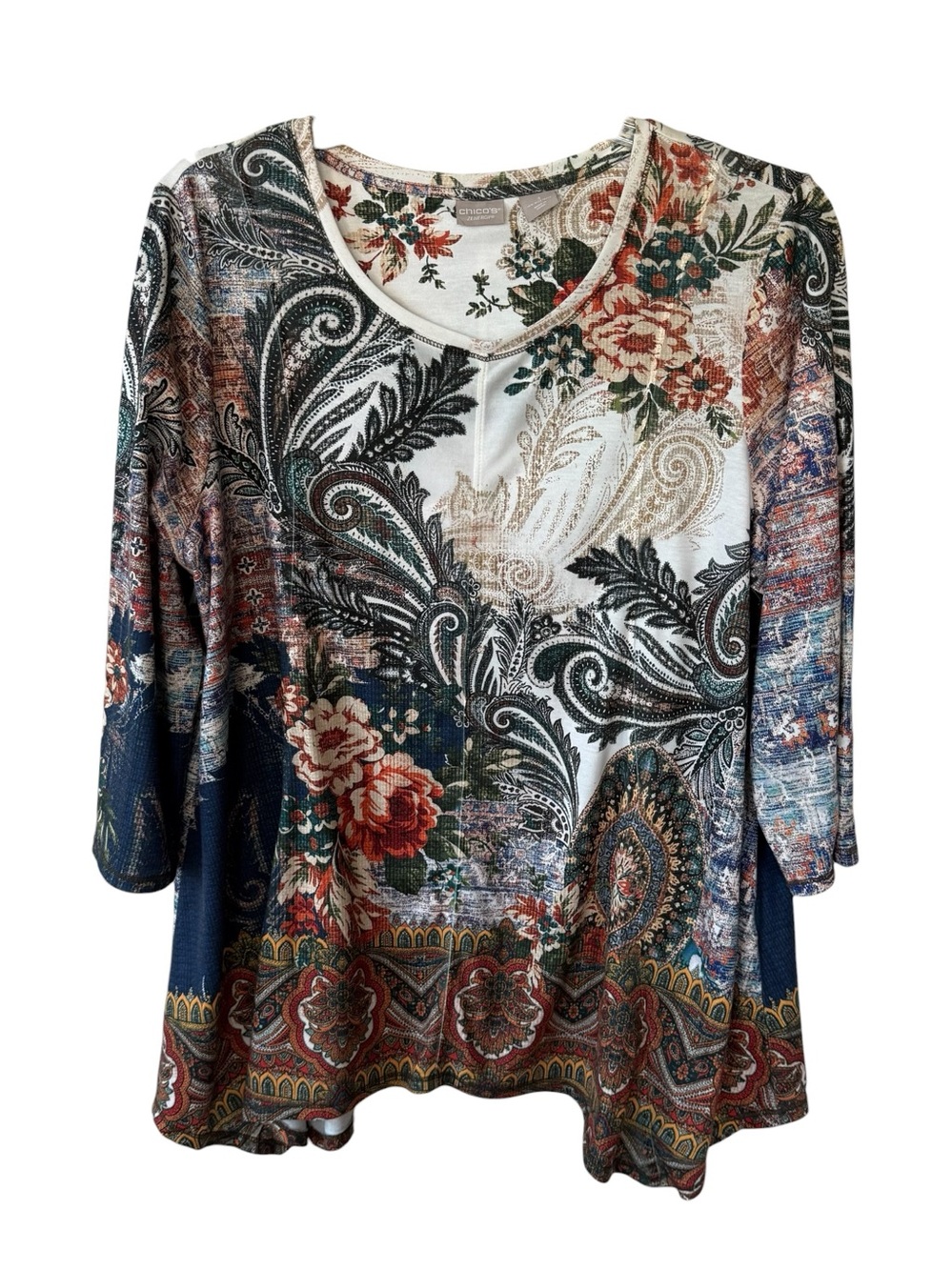 Chico's Zenergy paisley floral tunic with a sharkbite hem Size XL